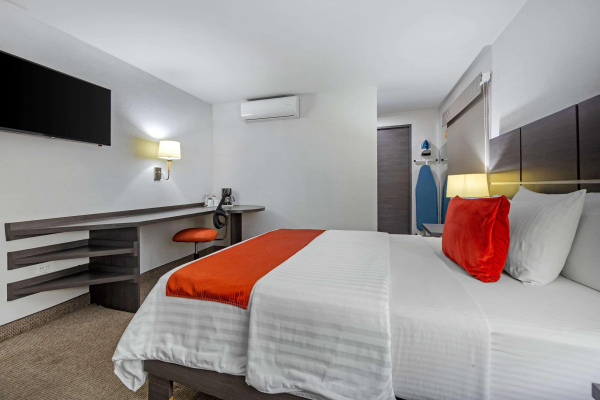Best offers for Comfort Inn Queretaro Queretaro