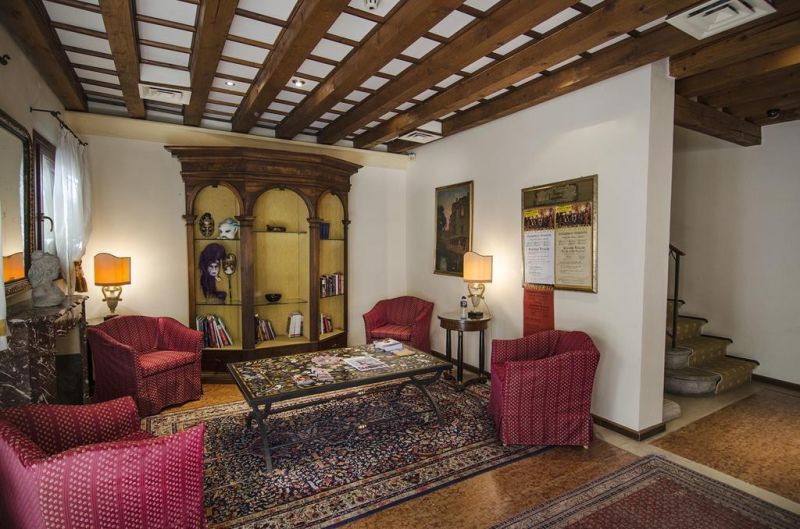 Best offers for Ai Due Fanali Venice