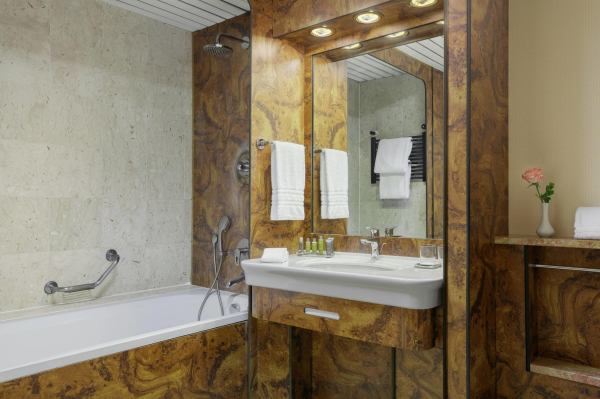 أفضل العروض ل فندق ماريوت ميلان ميلانو