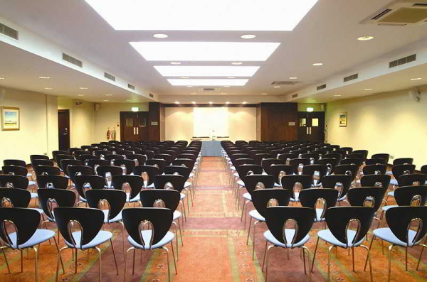 أفضل العروض ل Maldron Hotel Derry دري 