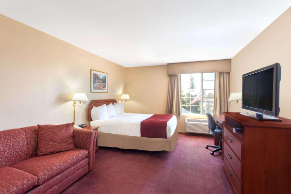 Best offers for Ramada by Wyndham Fresno Northwest Fresno