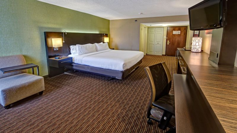 Best offers for Clarion Hotel & Suites Memphis Airport (CLOSED) Memphis 
