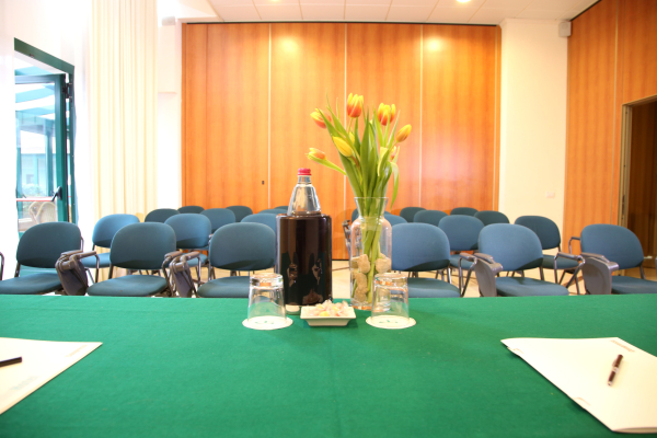 أفضل العروض ل Phi Hotel Emilia بولونيا