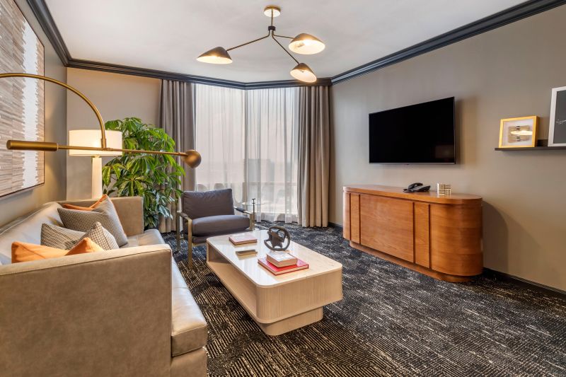 أفضل العروض ل فندقامنيااصتين وسط المدينه اوستين