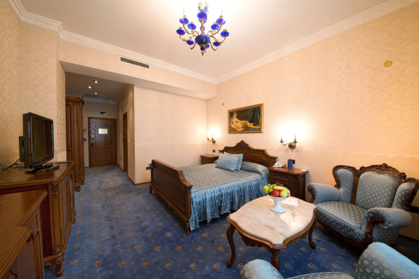 Best offers for Grand hotel London Varana 