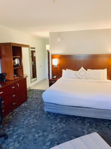 أفضل العروض ل Courtyard By Marriott Myrtle Beach Barefoot Landin ميرتل بيتش 