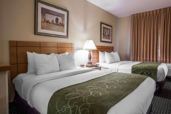 Best offers for Comfort Suites Peoria I-74 Peoria