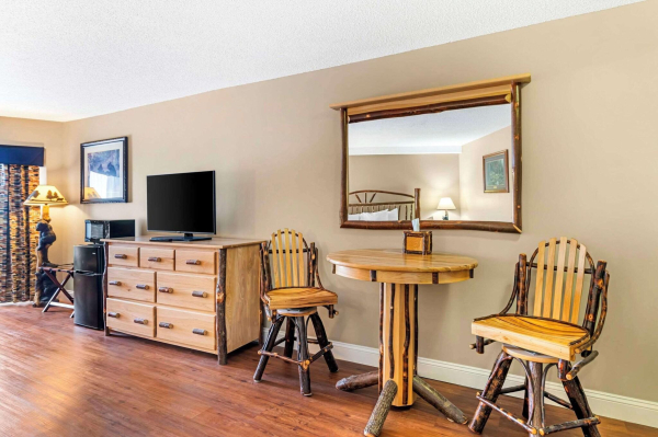 Best offers for Black Bear Inn Conference Center & Suites Orono