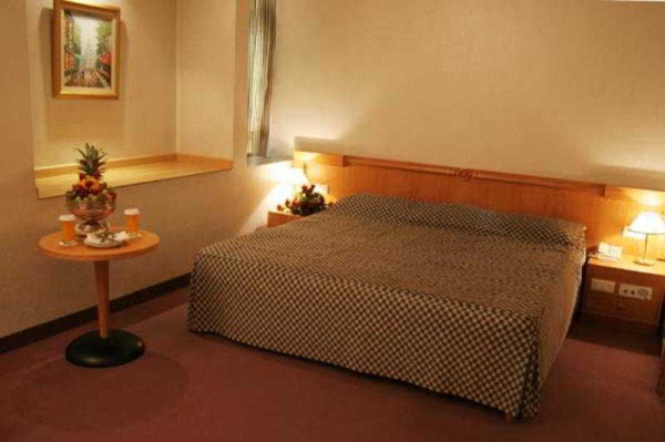 Best offers for Acropolis Juniyah