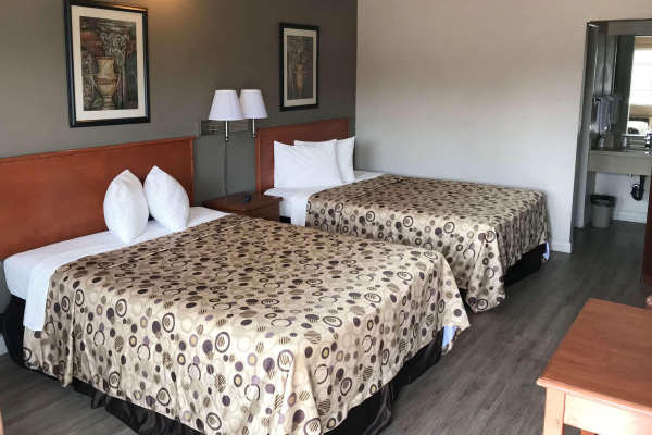 أفضل العروض ل Rodeway Inn Ontario Mills Mall أونتاريو 