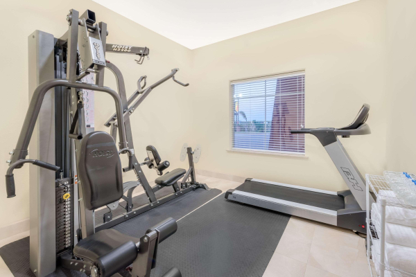 أفضل العروض ل Super 8 By Wyndham Hidalgo/Mcallen Area مكالن 