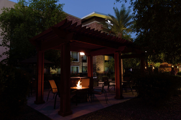 أفضل العروض ل منزلوود سويتس باى هيلتون فونيكس تشاندلر فاشيون فونيكس 