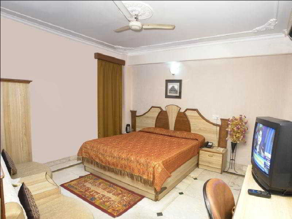 Best offers for Hotel Welcome Palace New Delhi