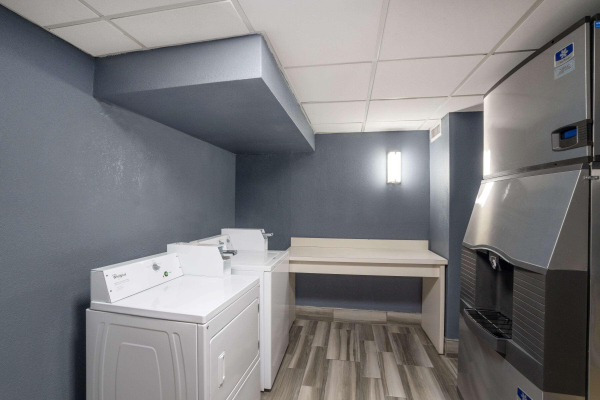 أفضل العروض ل لا كينتا ان اند سويتس بيرمينفام هوفر بيرمينفام