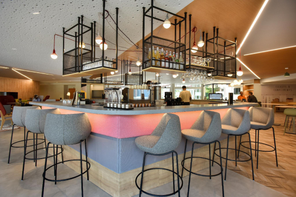 أفضل العروض ل نوفوتل فافر بروسسلس اسان وافر