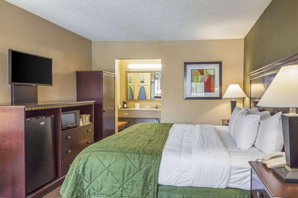 أفضل العروض ل Quality Inn & Suites Haywood Mall Area جرينفيل 