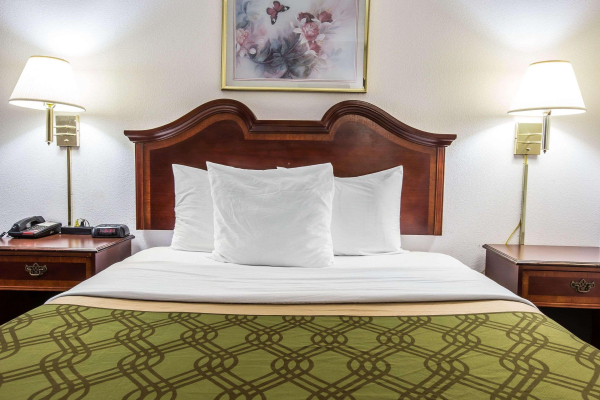 Best offers for Econo Lodge South Raleigh 