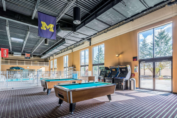 أفضل العروض ل ك يواليتيان جامعه لانسينج إاست لانسينج