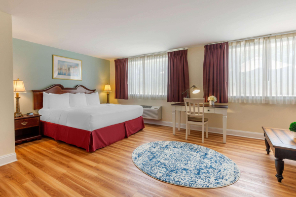 Best offers for The Carriage House Inn Middletown 