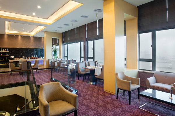 أفضل العروض ل Holiday Inn Wuhan Riverside ووهان