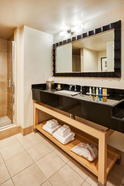 أفضل العروض ل داوبلتري باى هيلتون بركلاي مارينا بركلاي