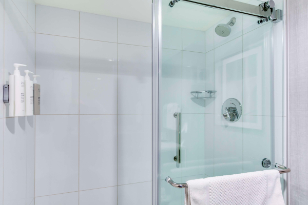 أفضل العروض ل Embassy Suites By Hilton Louisville East لويسفيل 