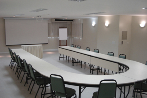 أفضل العروض ل Bourbon Vitoria Hotel (Residence) فيتوريا
