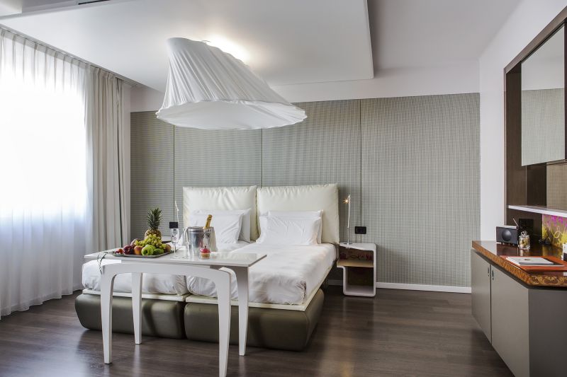 أفضل العروض ل ا يوتوجراف كولكشن بالازو ماتوتي ميلانو