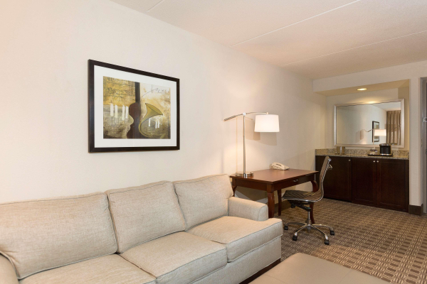 Best offers for DoubleTree Suites Hotel Nashville Airport Nashville