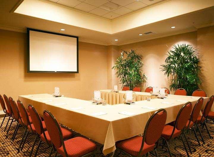 أفضل العروض ل داوبلتري سويتس باى هيلتوناناهيم رس - كونف كتر اناهيم 