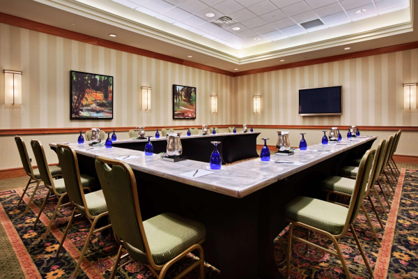 Best offers for Hilton Suites Chicago/Oak Brook Oakbrook Terrace