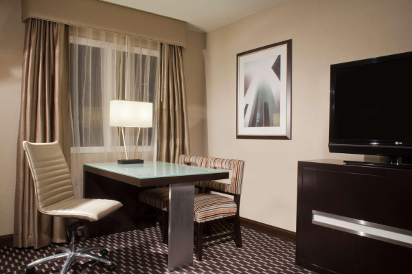 أفضل العروض ل Embassy Suites By Hilton Houston Near The Galleria هيوستون