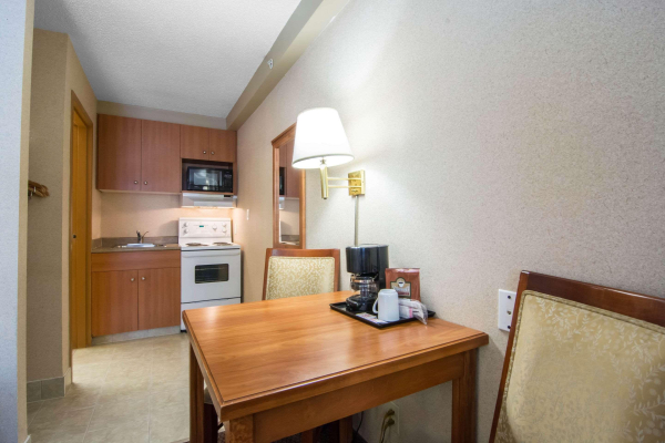 Best offers for Econo Lodge Inn & Suites University Calgary