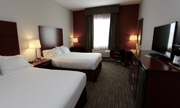 Best offers for HOLIDAY INN EXPRESS SUITES GANANOQUE Gananoque