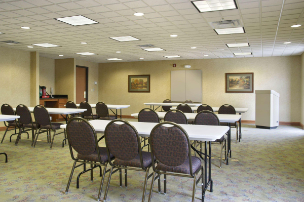 Best offers for Wingate By Wyndham Bentonville Airport Bentonville