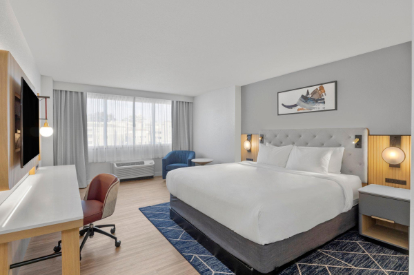 Best offers for Crowne Plaza Virginia Beach Town Center Virginia Beach 