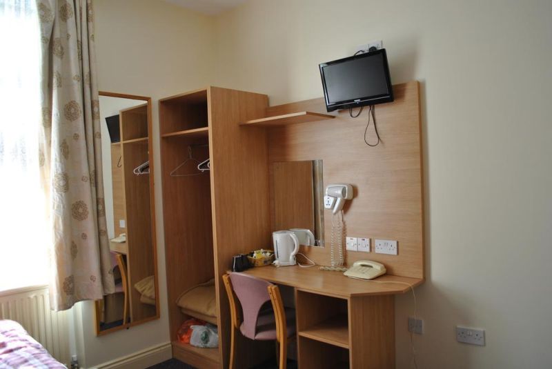 Best offers for Carlton Hotel London 