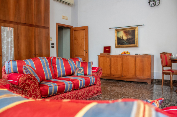 أفضل العروض ل فندق ل ستانز دل فيسر بوتيك نابولي