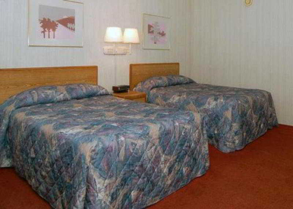 Best offers for Rodeway Inn South Madison