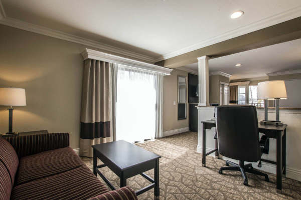 Best offers for COMFORT SUITES SAN CLEMENTE BEACH San Clemente