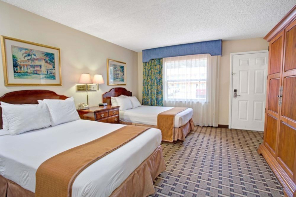 Best offers for HOWARD JOHNSON BY WYNDHAM LAKE FRONT PARKKISSIMMEE Kissimmee