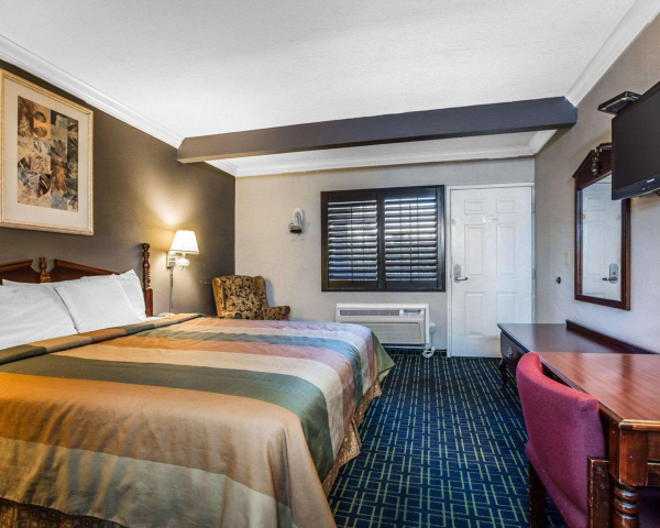 Best offers for Rodeway Inn Hollywood Hollywood