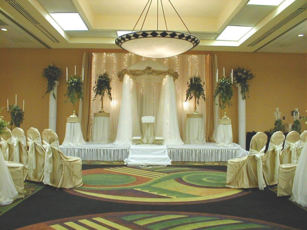 أفضل العروض ل هوليدايان سلكت بيتشتري كورنر اتلانتا 