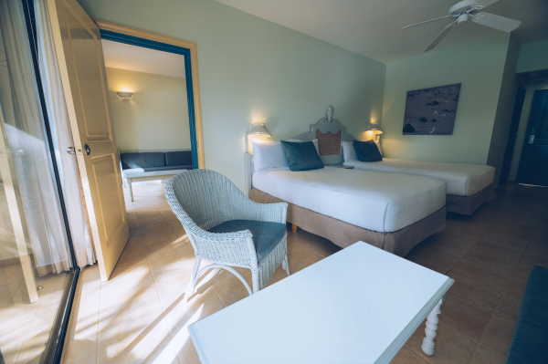 أفضل العروض ل يبيروستار بابيس كوستا دورادا شامل الوجبات مارابيكا