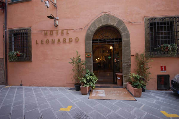 Best offers for Leonardo Pisa 