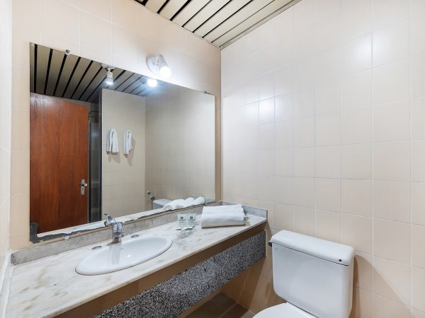 أفضل العروض ل فندق ناسيونال ينن ليمييرا ليمييرا