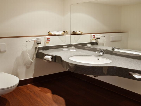أفضل العروض ل H+ Hotel Hannover هانوفير