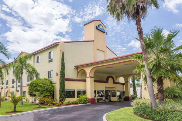 Best offers for Days Inn by Wyndham Sarasota - Siesta Key Sarasota 