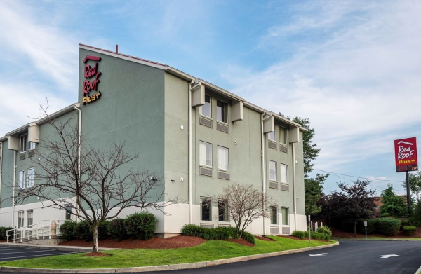 أفضل العروض ل رد روف بلاس + بوستون - لوجان ساوجوس