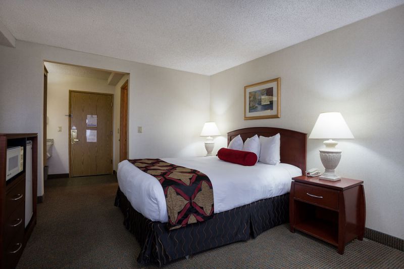 Best offers for SHILO INN & SUITES TACOMA Tacoma 